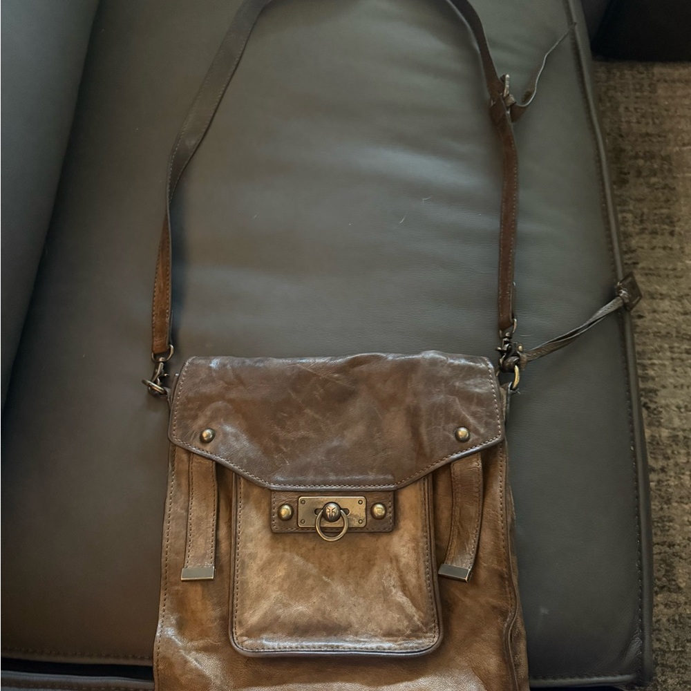 FRYE AND CO. Brown Leather Messenger Bag